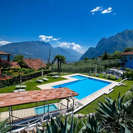 Residence Christina Due Laghi - Happy Rentals Tenno Exterior foto